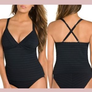 NWT Amoressa Band on the Run Vella‎ Tankini Top 10